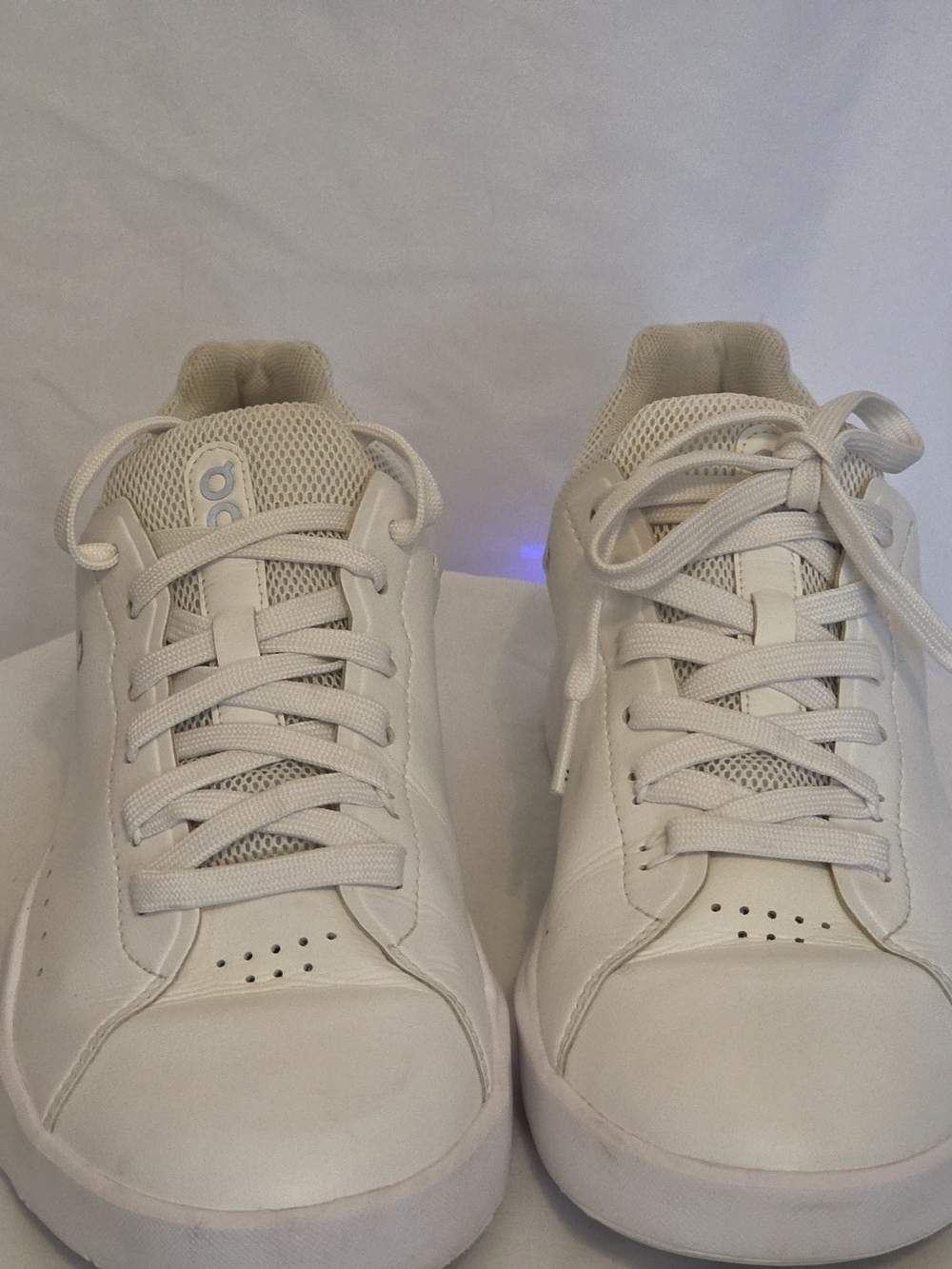On Running Men’s White Low-Top Lace-Up Sneakers